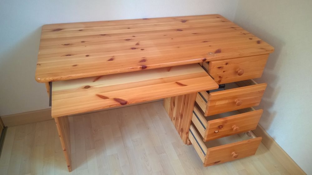 Bureau en pin massif Meubles