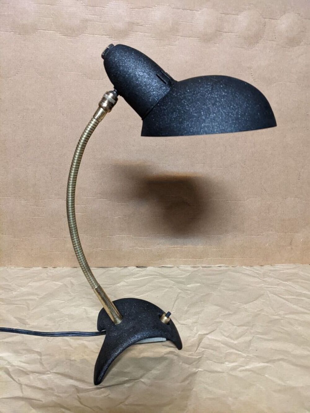 Lampe de bureau articul&eacute;e de Jean Boris Lacroix ann&eacute;es 50
Di Décoration