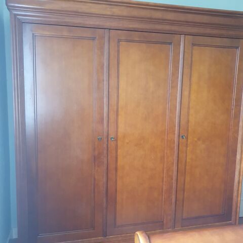 Belle armoire en bois massif 250 Allonnes (72)