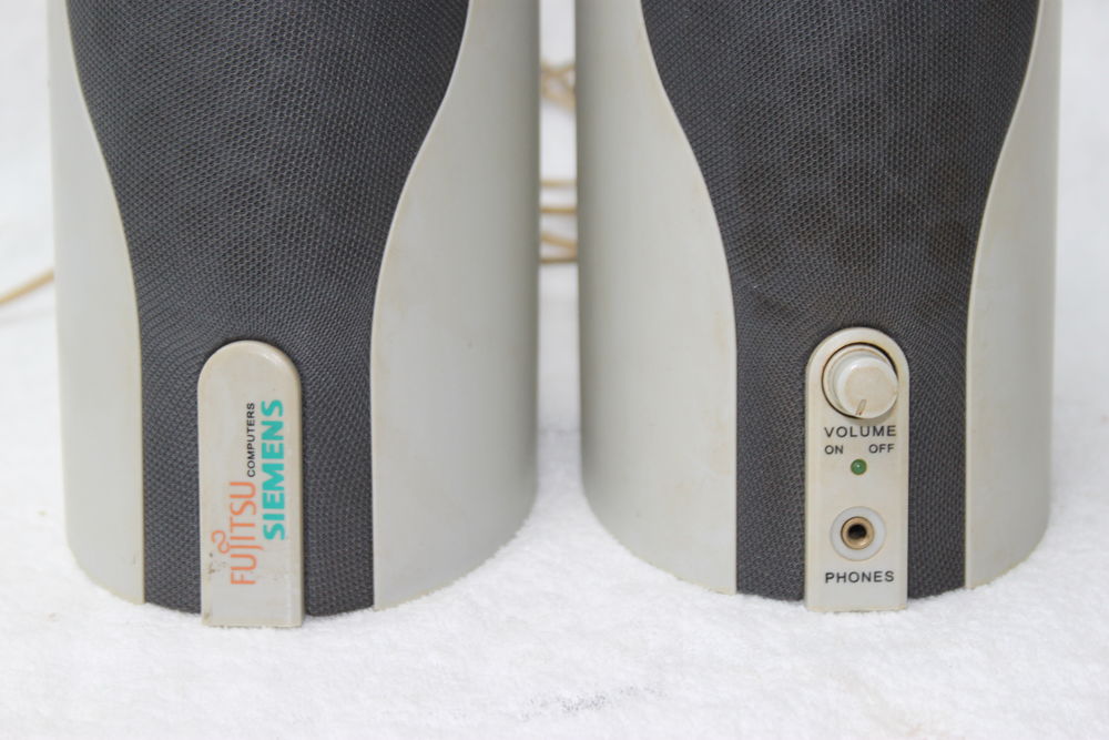 Amplificateur Siemen st&eacute;r&eacute;o avec haut parleur Audio et hifi