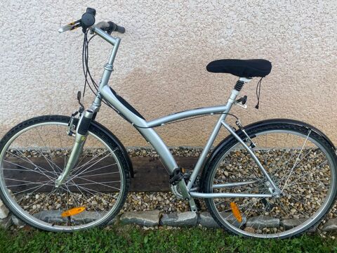 lot vélos VTC homme et VTC femme + 1 vélo d'appartement Brié-et-Angonnes (38)