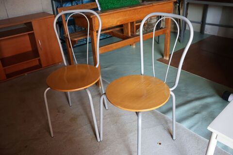 Paire de chaises de cuisine Saint-Pierre-de-Chandieu (69)