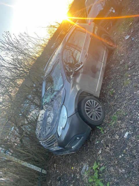 Peugeot 2008 1.6 e-HDi 115ch FAP BVM6 Allure