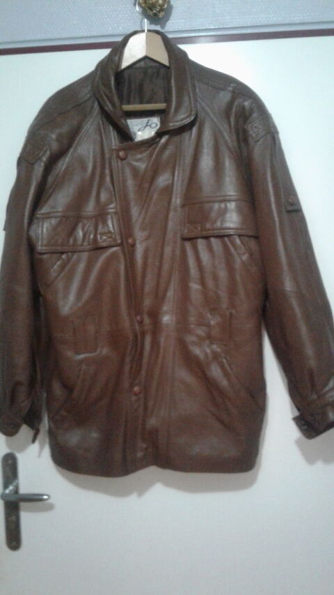  veste en cuir Quarouble (59)