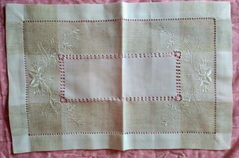 lot de 2 napperons 50 x 35 cm blancs et gris clairs 20 Marcq-en-Barul (59)