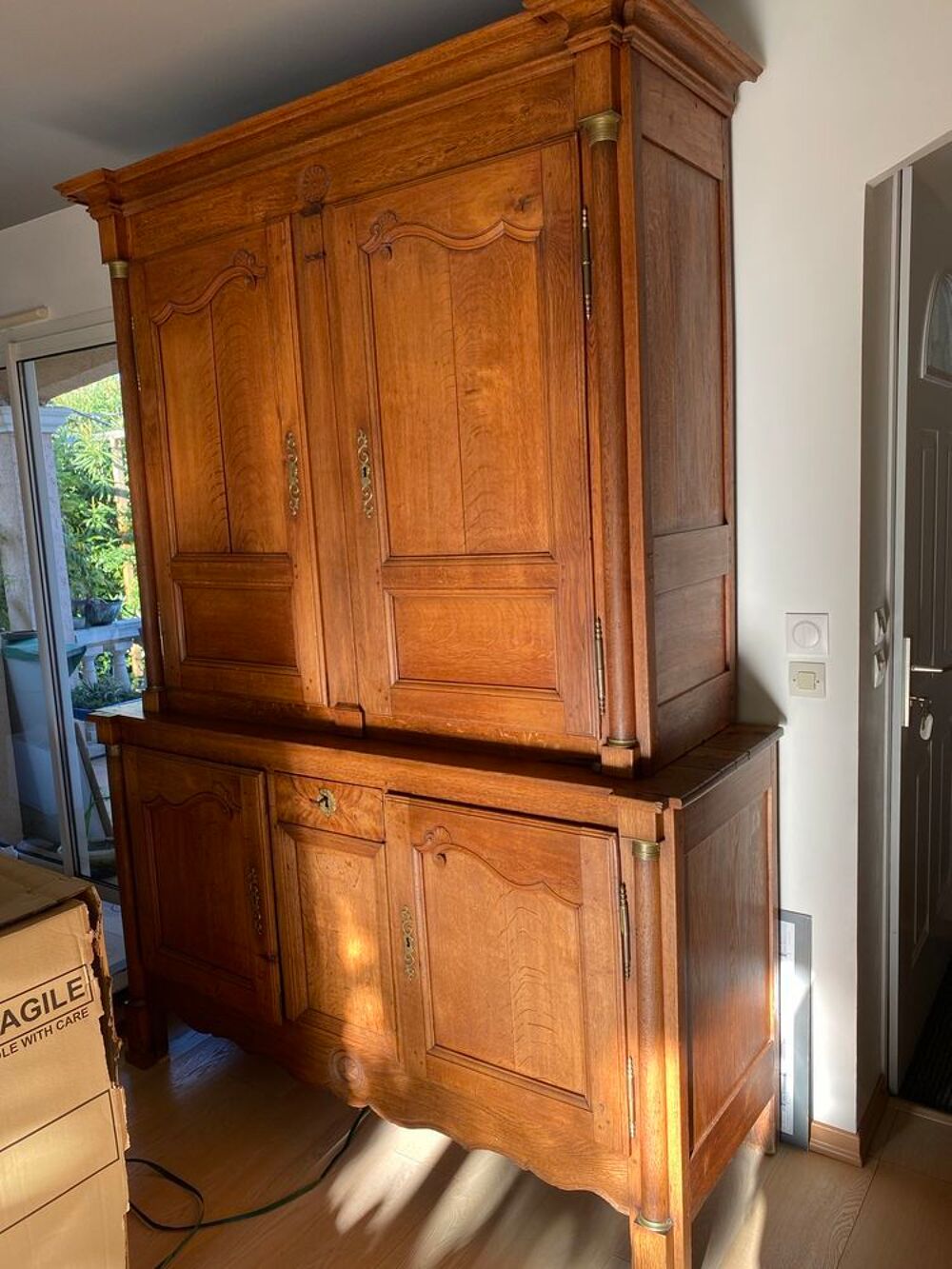 buffet ardennais 2 corps ch&ecirc;ne massif tiroir en ronce Meubles