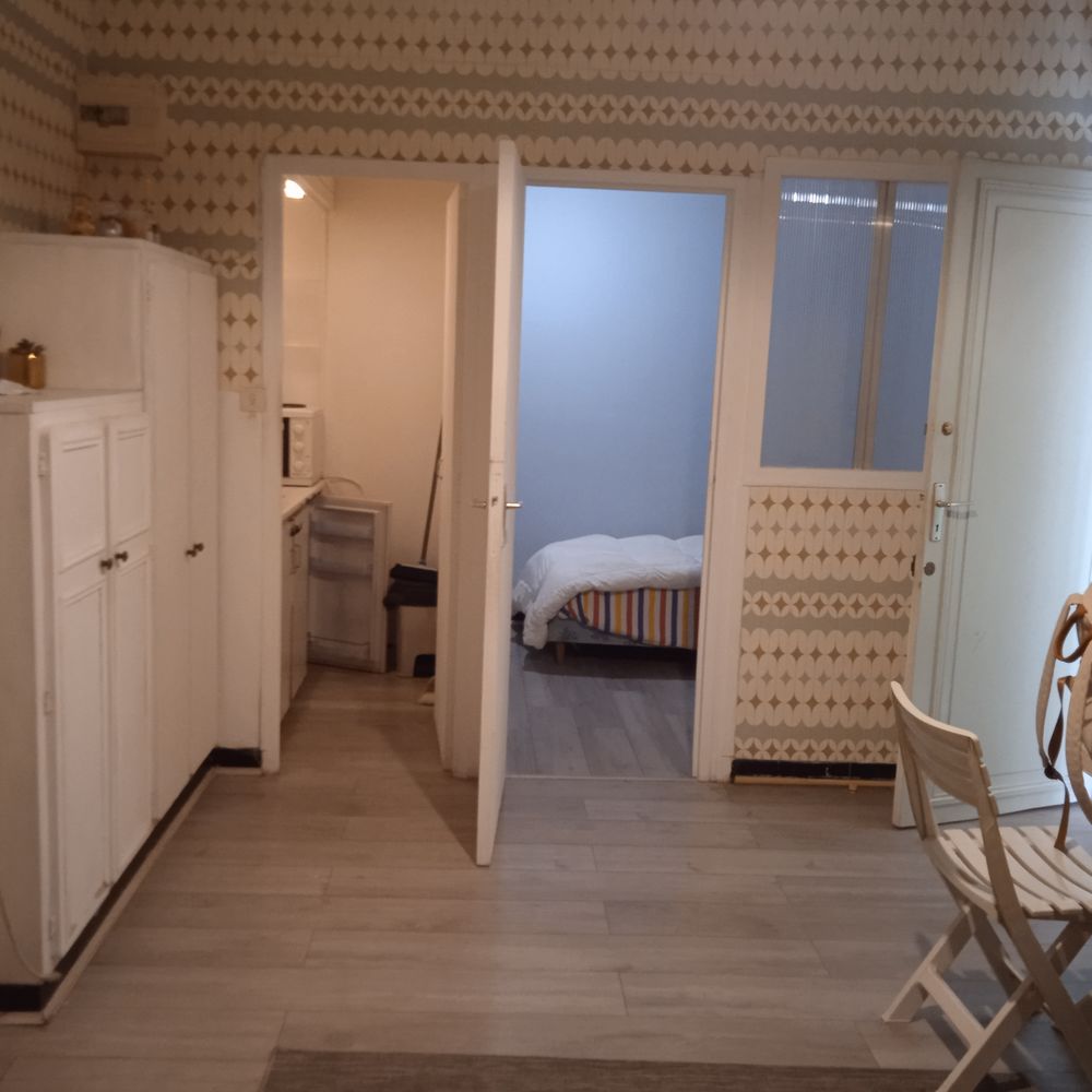 Location Appartement studio meublé avec petite chambre de 7m2 séparée avec pender Annonay