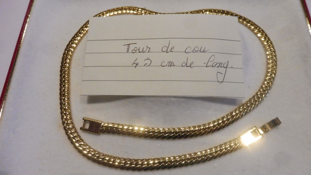 BIJOUX FANTAISIES Bijoux et montres