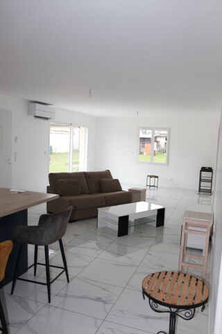  Maison à louer 3/4 pièces 90 m² Civrac-de-blaye