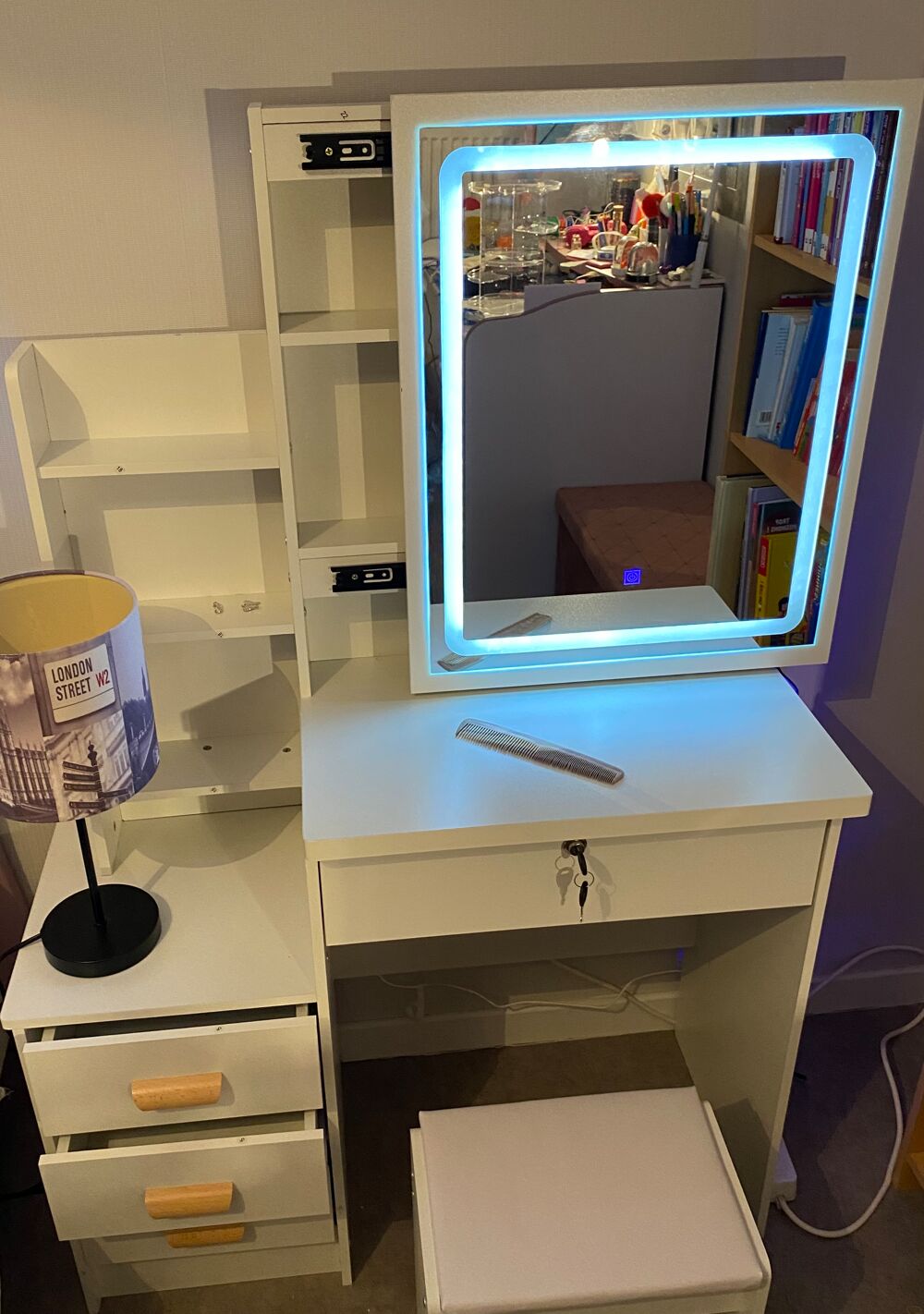 Coiffeuse NEUF Moderne avec Miroir Lumineux Meubles