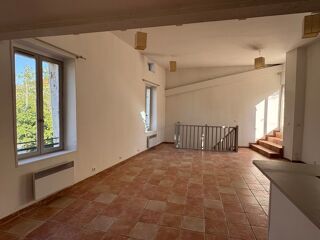  Appartement à louer 2 pièces 66 m²
