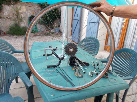 roue de 700 c complet 197512 Neuilly-le-Brignon (37)
