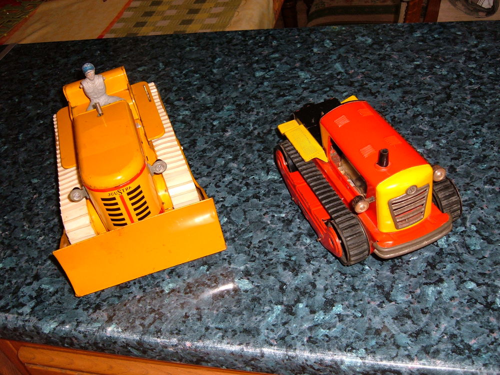 JOUSTRA Jeux / jouets