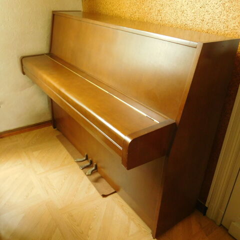 Piano droit en bois Agen (47)