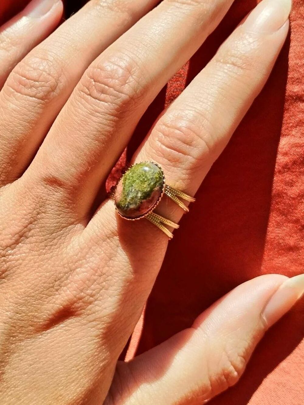 bague ajustable pierre naturelle Unakite Bijoux et montres