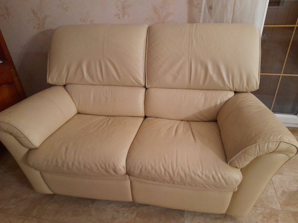 Beau canap&eacute; en cuir &eacute;lectrique Meubles