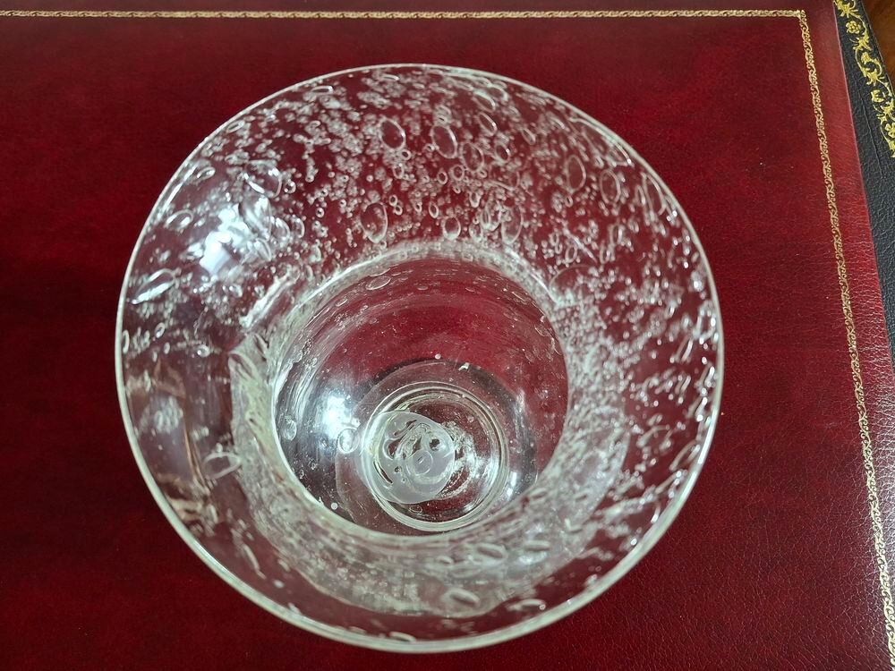 Pot couvert en verre bull&eacute; de Biot, bonbonni&egrave;re Décoration