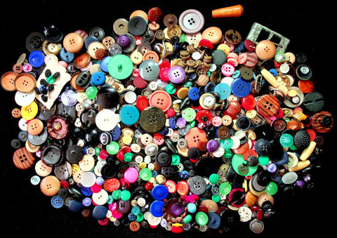 LOT N1- 900 BOUTONS COLORES COULEUR proche du style Vintage 30 Gravelines (59)