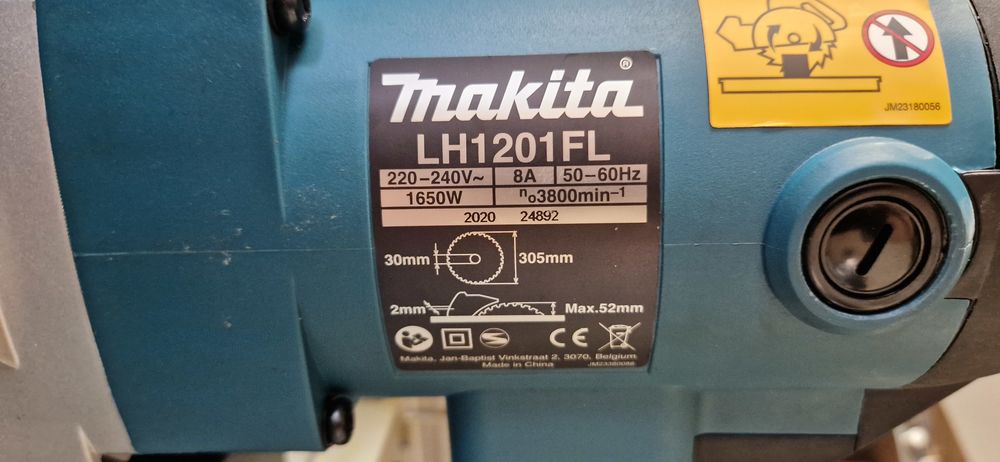 Scie &agrave; onglets MAKITA LH1201FL - NEUVE - Bricolage