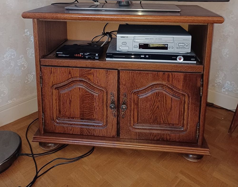 Meuble rangement ou support t&eacute;l&eacute; Ch&ecirc;ne massif Meubles