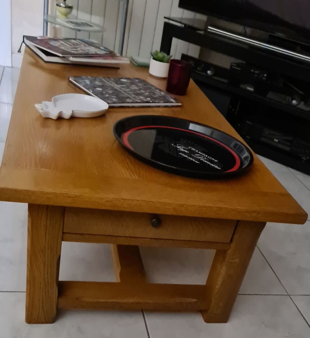 TABLE BASSE VALEUR NEUF 450 EURO Meubles