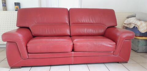 Canap� cuir bordeaux, non convertible 0 Couloisy (60)