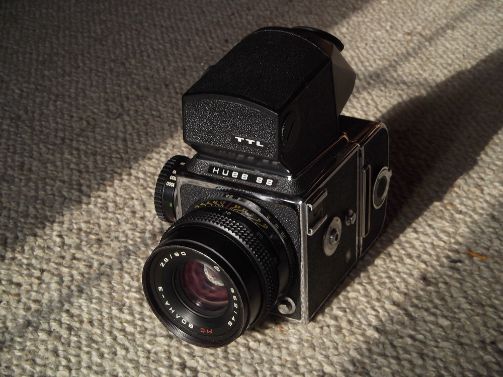 REFLEX 6 X 6 KIEV 88 + VOLNA 3 2.8 / 80 + VISUER TTL Photos/Video/TV