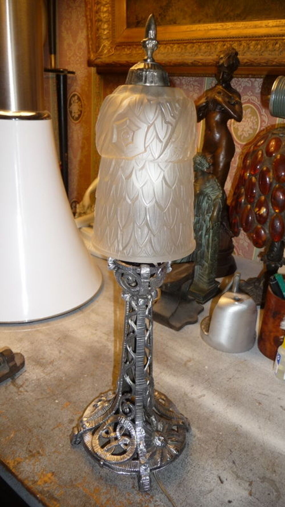 lampe Art D&eacute;co moderniste Décoration