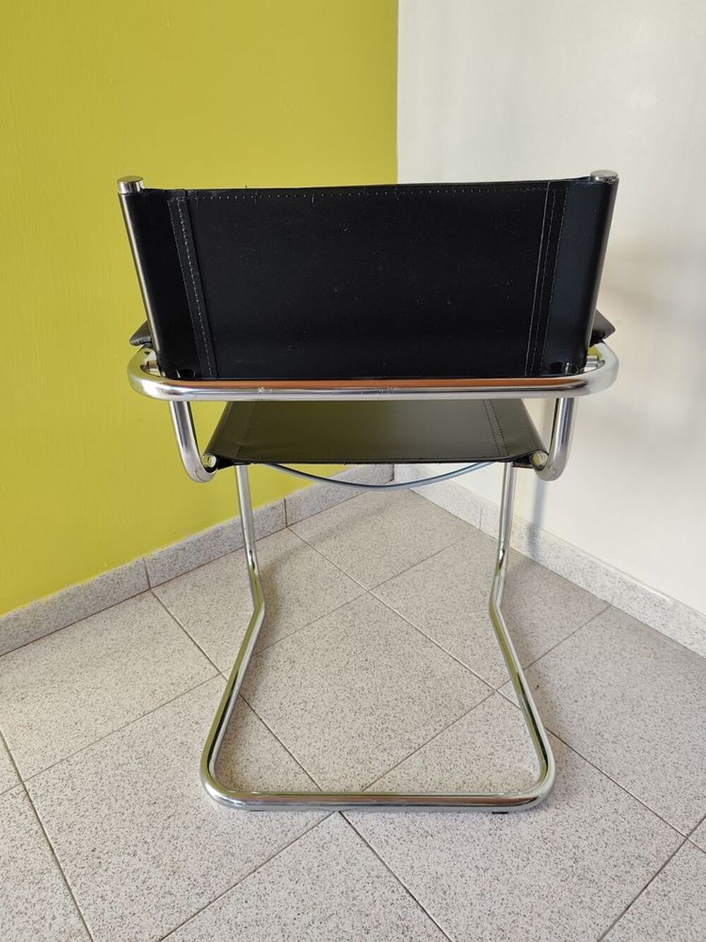 Fauteuil cantilever style Mart Stam Meubles