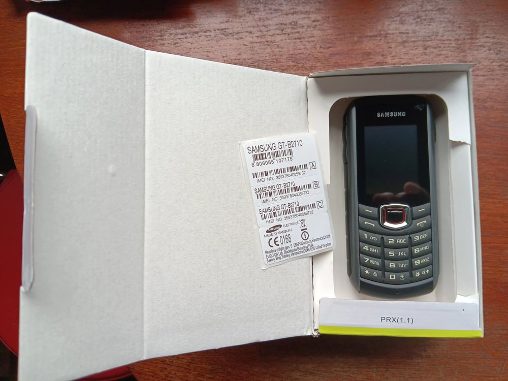 Samsung B2710 solid neuf Téléphones et tablettes