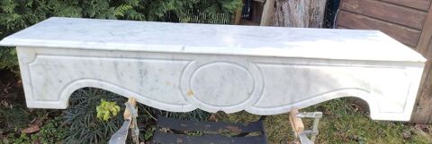 Faade de chemine en marbre blanc 150 Peyroules (04)