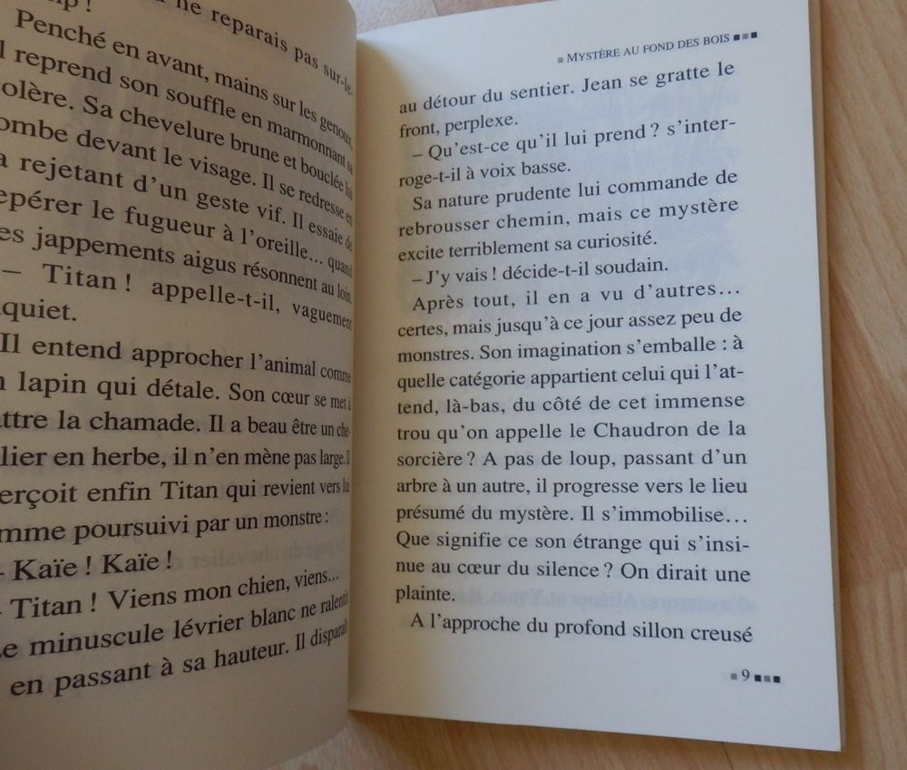 Livre : Le monstre aux yeux d'or : NEUF Livres et BD