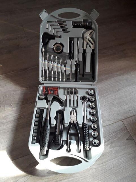 MALETTE A OUTILS 52 PIECES BIEN EQUIPE. 25 Frvent (62)