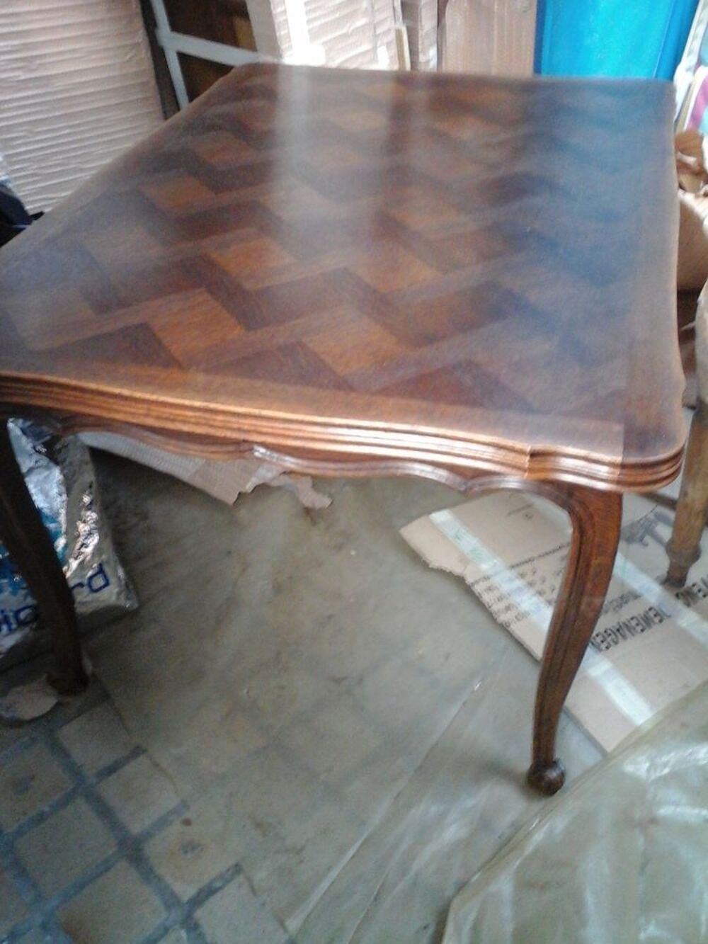 TABLE et chaises Meubles