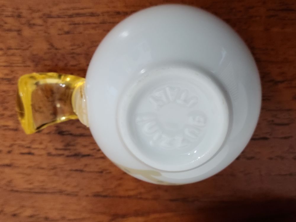 6 tasses &agrave; expresso et soucoupes Cuisine