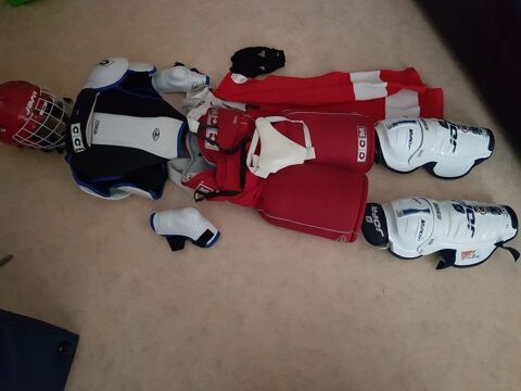 Equipement hockey/glace pour fille de 14 ans taille small 0 Cergy (95)