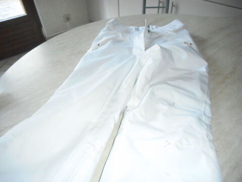 PANTALON DE SKI FILLE 8/10 ans bon �tat couleur blanc 8 �vian-les-Bains (74)