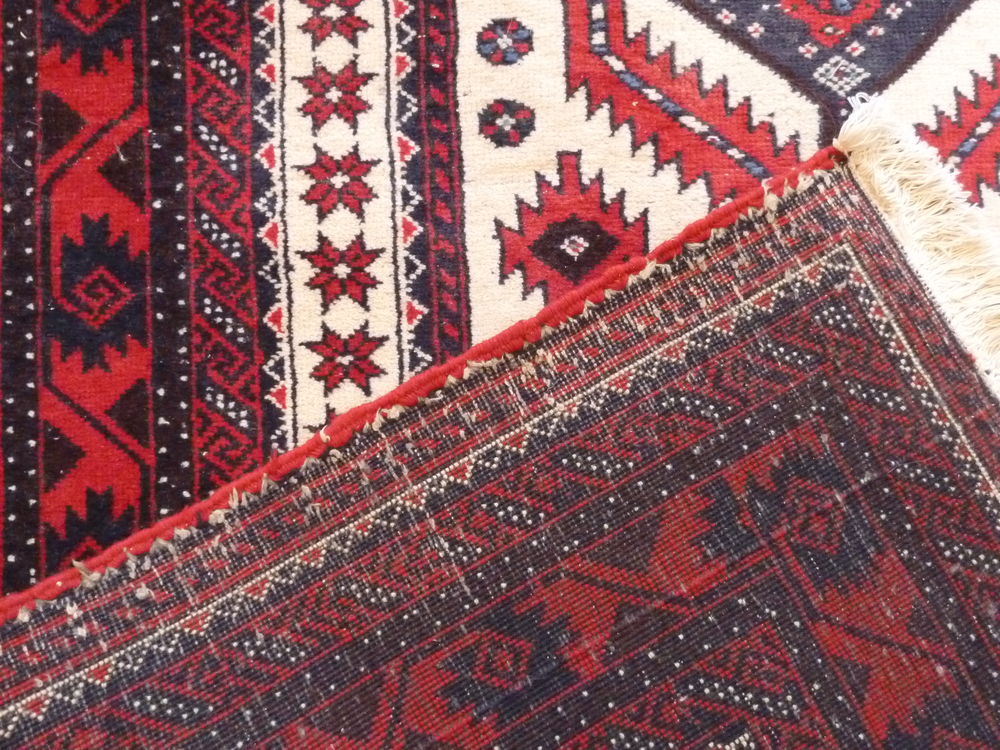 Tapis Baloutchistan (Iran)
225 cm x 116 cm Décoration