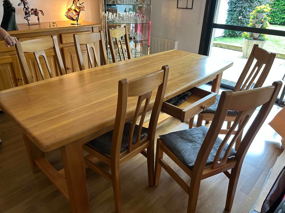 Table et Chaises Orme massif Meubles