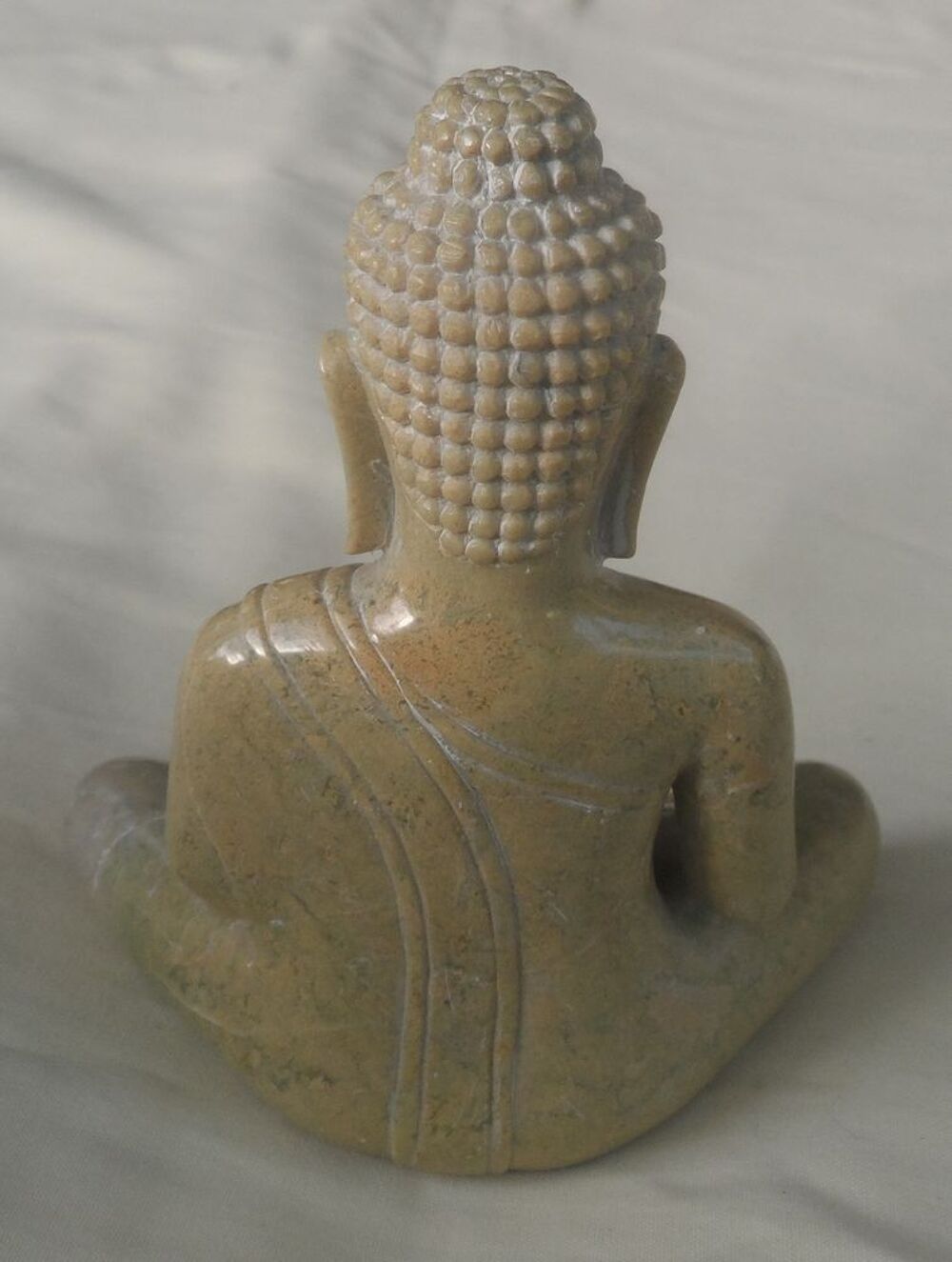 BOUDDHA EN PIERRE (JADE ? JE NE SUIS PAS SUR) NEUF Décoration