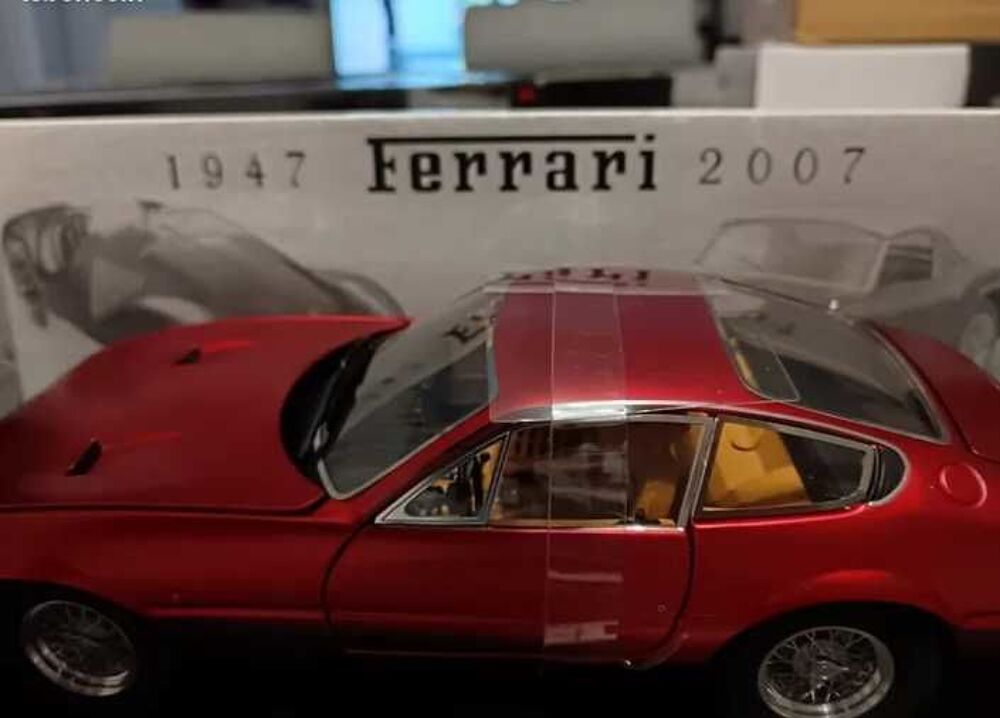Ferrari 365 GTB4 1 /18 60 ANS 
