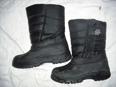 bottes fourr�es taille 35 a scratch et fermeture 5 Puym�ras (84)