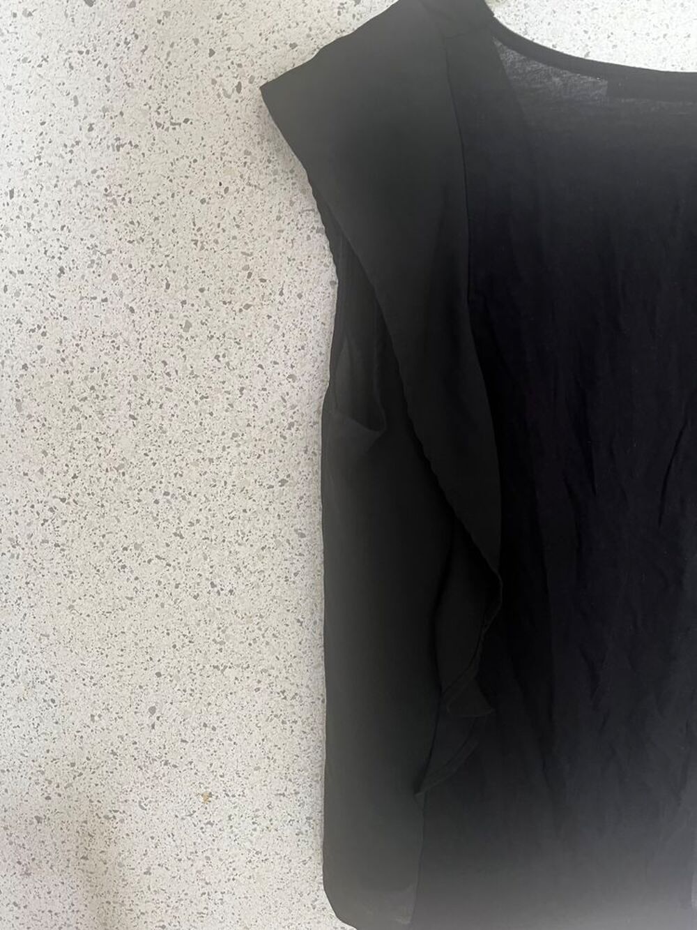 Blouson noir &agrave; volants V�tements