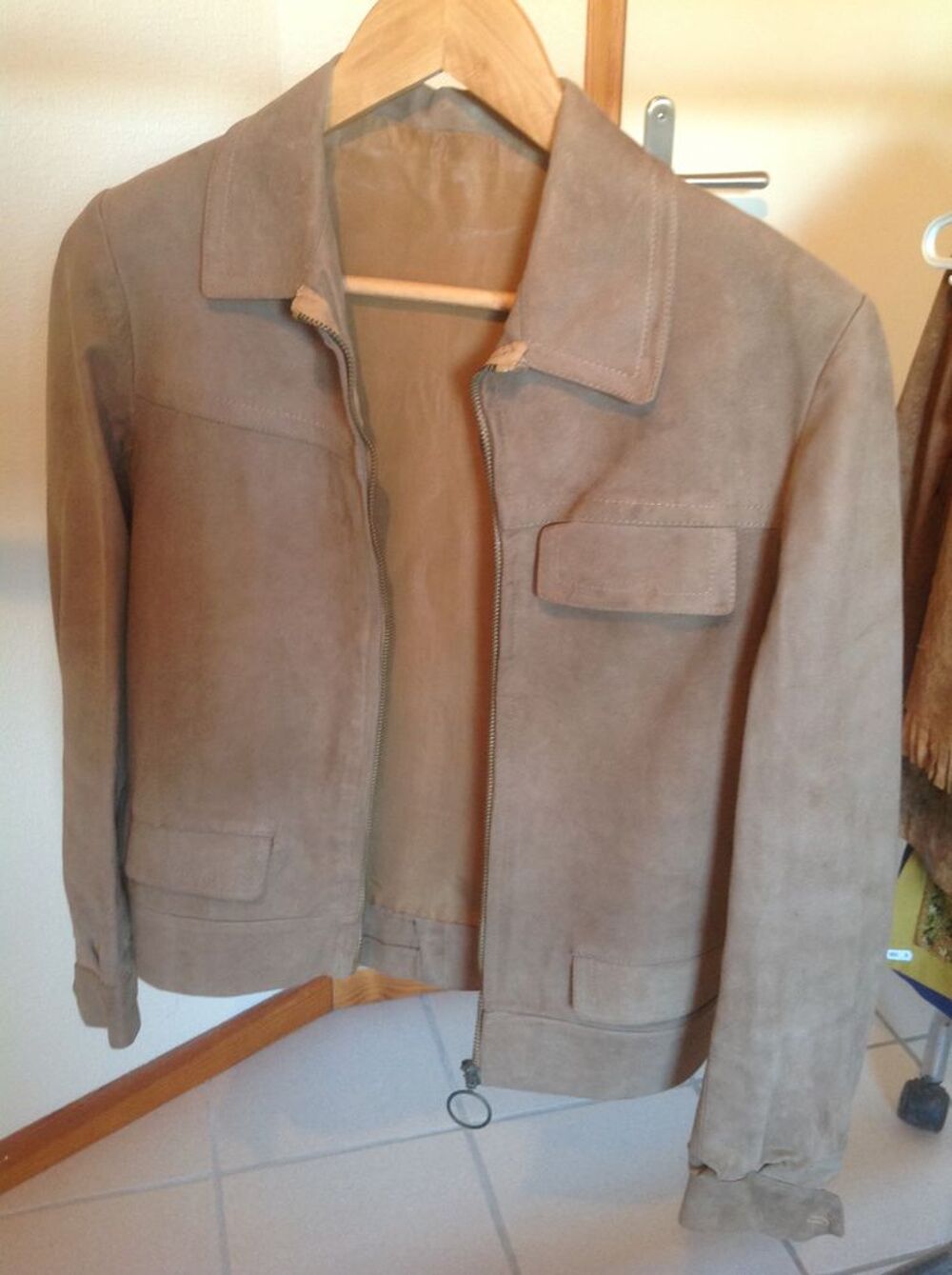 BLOUSON DAIM V&Eacute;RITABLE TR&Egrave;S BON &Eacute;TAT Envoi Possible Vêtements