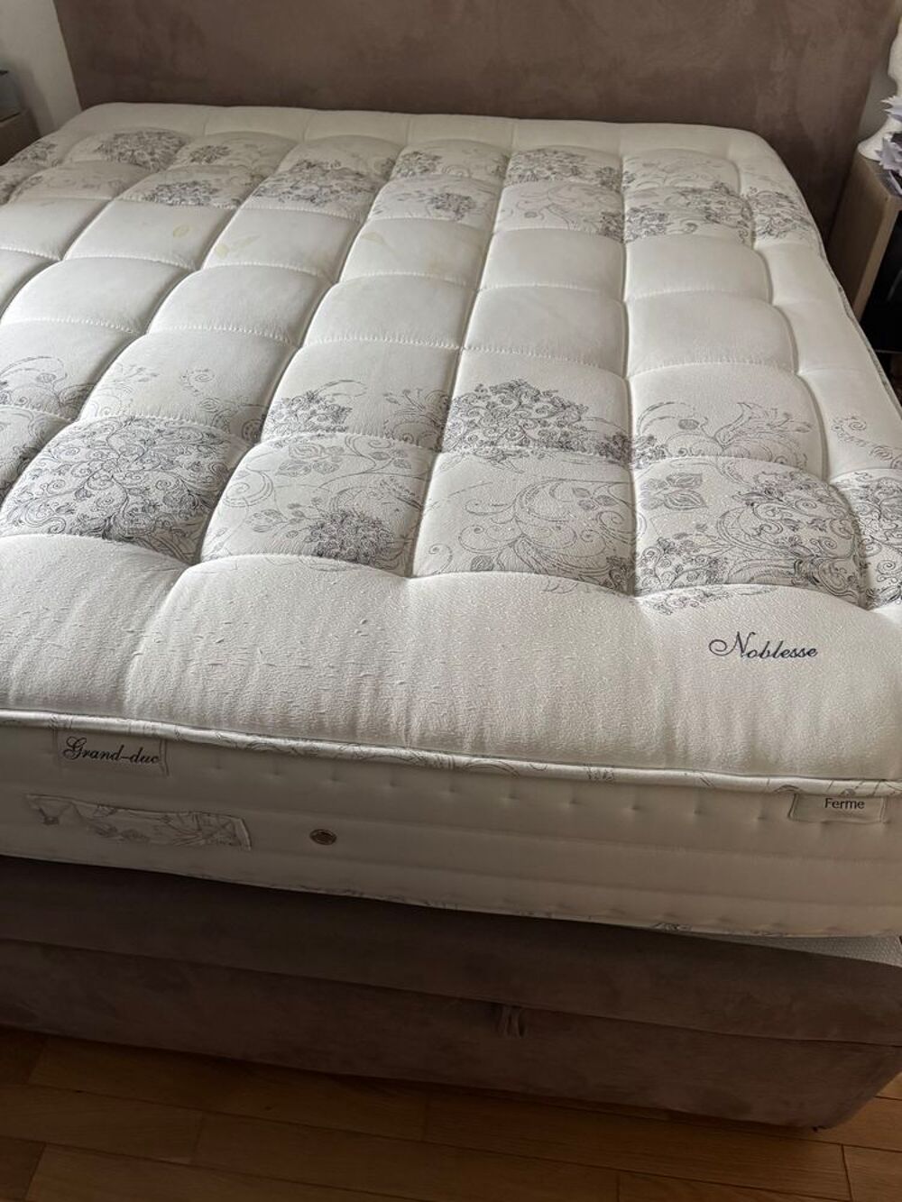 Lit avec matelas et t&ecirc;te de lit tissu Meubles
