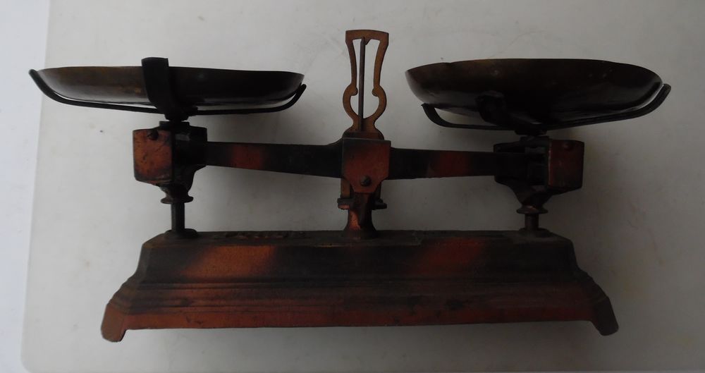 Balance Roberval 5 kg rouge&acirc;tre avec plateaux
Fonctionne Bricolage