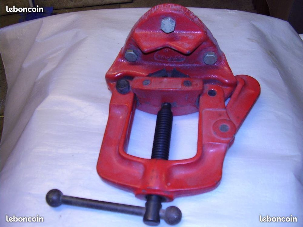 ETAU VIRAX Bricolage