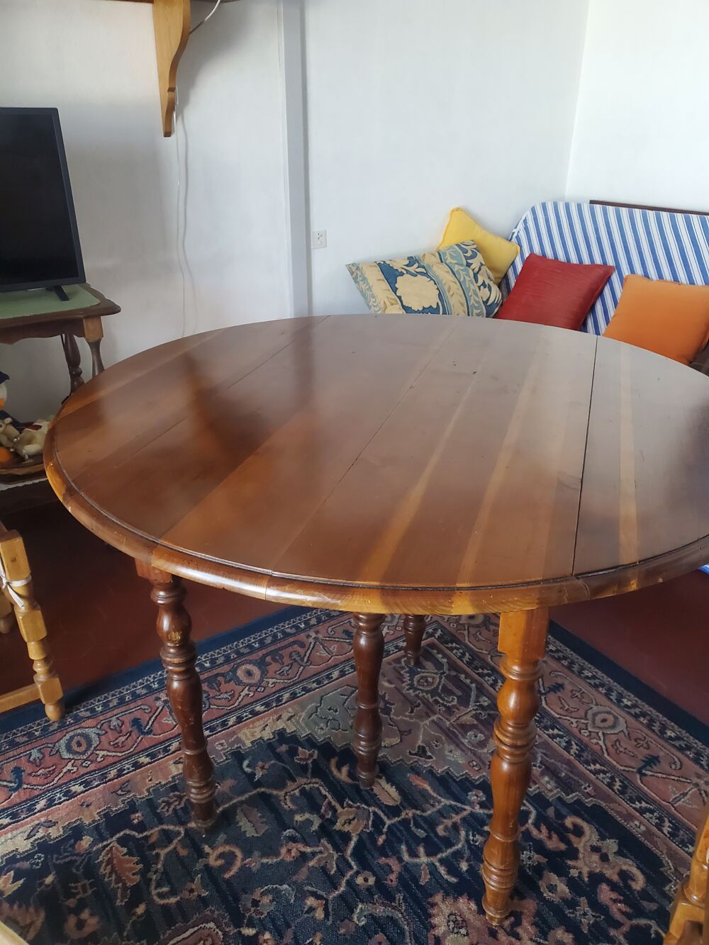 Table ronde meurisier et 4 chaises Meubles