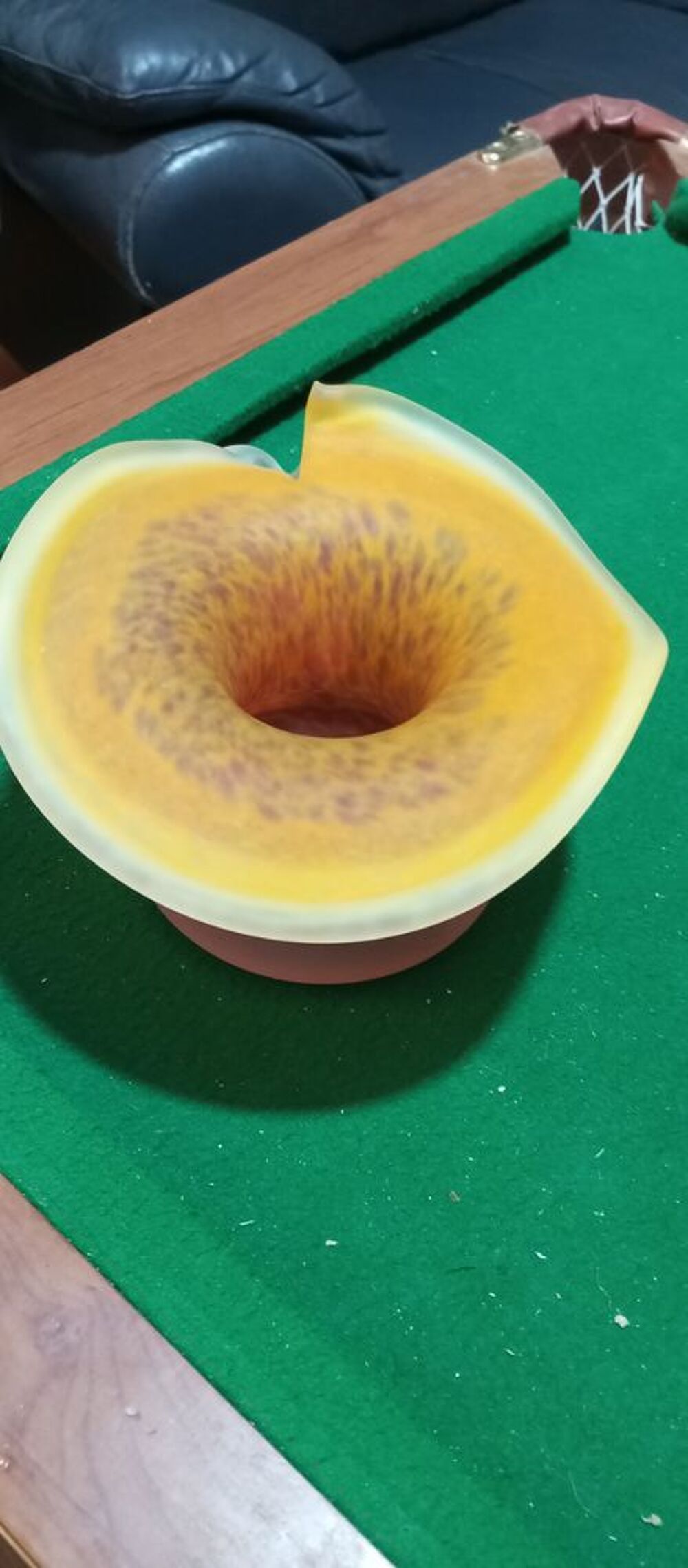 Superbe vase arum en p&acirc;te de verre sign&eacute; Décoration
