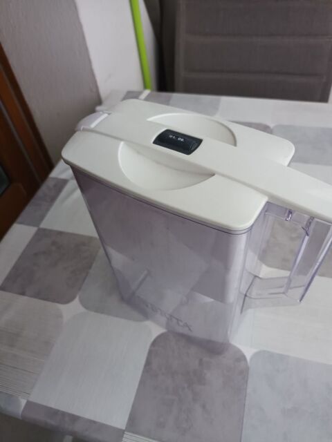 Carafe filtrante BRITA 
10 Golbey (88)